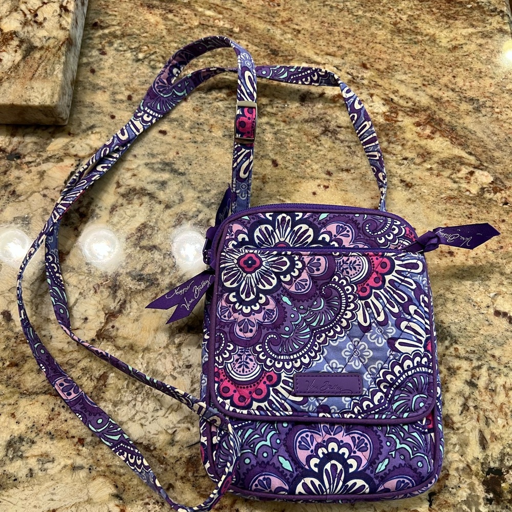 EUC Vera Bradley cloth crossbody bag